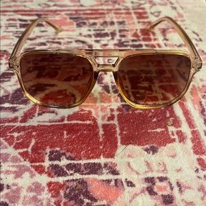 Woman’s Amber Sunglasses